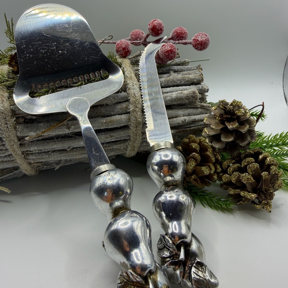 Silver Cheese Slicer and Knife Set with Pear 🍐 Decorative Handles